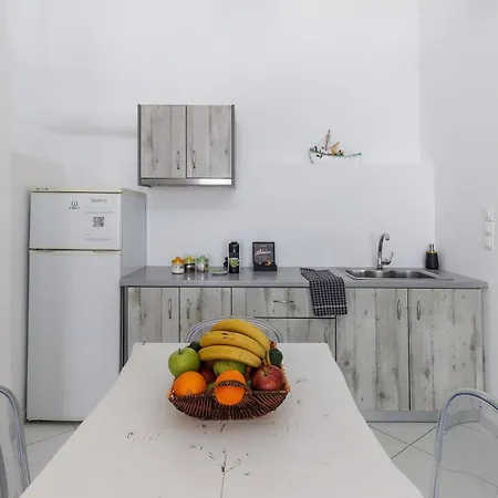 Apartment - Sleeps 4 - Parking - Sea View Fira (Santorini)