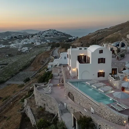 Apartment - Sleeps 4 - Parking - Sea View