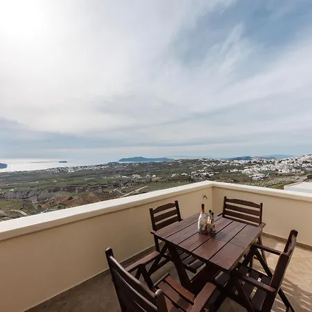 Apartment - Sleeps 4 - Parking - Sea View *