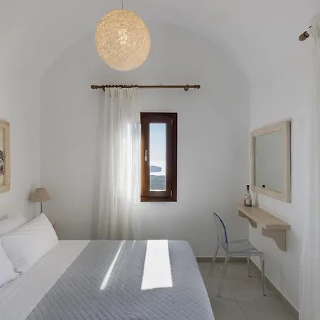 Apartment - Sleeps 4 - Parking - Sea View