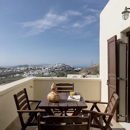 Apartment - Sleeps 4 - Parking - Sea View
