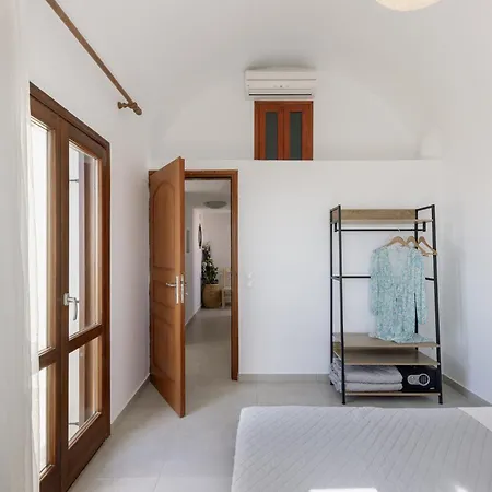 - Sleeps 4 - Parking - Sea View * Fira (Santorini)